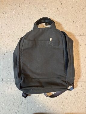 Minimalist Men's Canvas Backpack in Charcoal